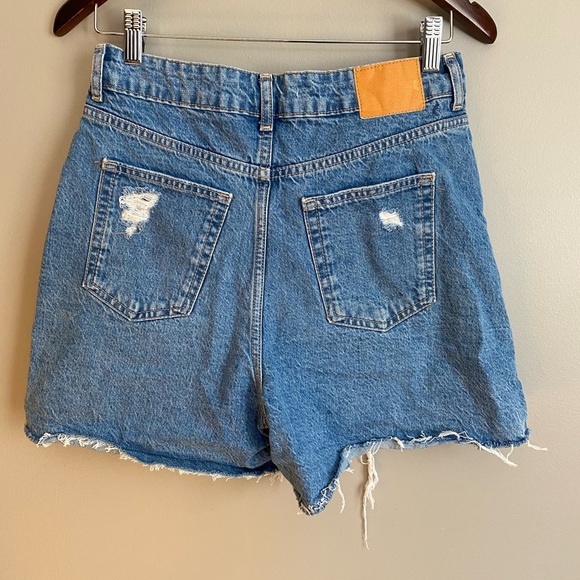 Zara Jean Shorts Distressed Ripped High Waisted Size 6 - Picture 6 of 9
